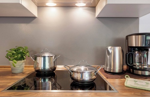 Laives Apartment | Apartment 'Waldruhe' with Mountain View, Shared Garden and Wi-Fi