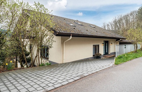Busterbach Apartment | Apartment 'Wilde7' with Mountain View, Balcony and Wi-Fi