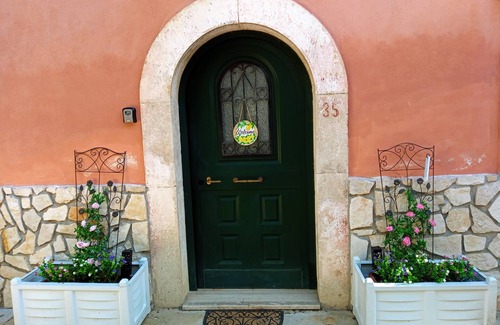 Gallinaro Apartment | Apartment with Air-con and Pool