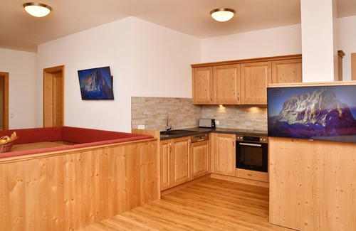Brixen im Thale Apartment | Apartment with a spa next to the gondola