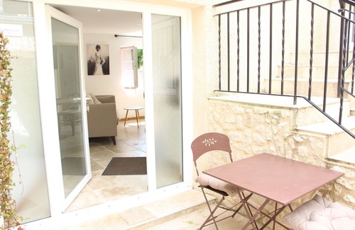 Perigueux Apartment | APARTMENT WITH CLIM, Fiber and GARAGE