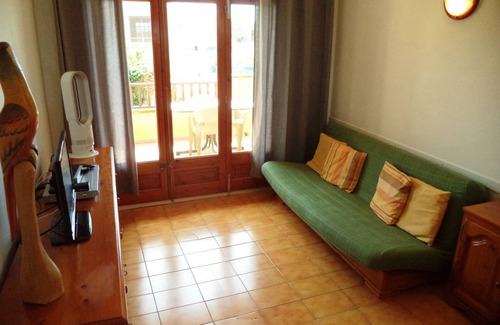 L'Escala Apartment | Apartment with community pool in L'Escala located about 600m from the beach