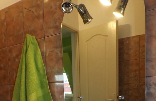 Craiova Apartment | Apartment with double bed in downtown