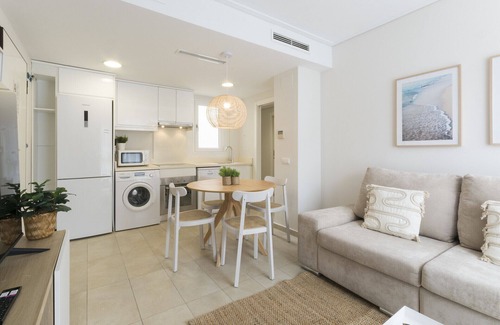 Grao de Gandia Apartment | Apartment with kitchen office. Modern decoration Next to the port. Wifi