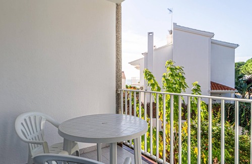 Sant Pol De Mar Apartment | Apartment with terrace a few steps from the beach