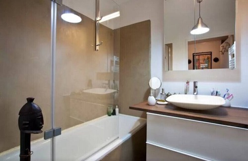 Saint-Denis Apartment | Apartment with garden close to Paris