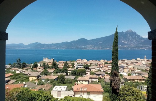 Torri del Benaco Apartment | Apartment with splendid lake view a few steps from the center and the beach.