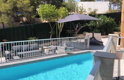 Los Puertos Apartment | Apartment with private pool and 120m² of terraces. Quiet, close to beaches.