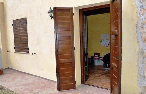 Spoleto Apartment | Apartment with private garden and shared swimming pool 1 km from the center
