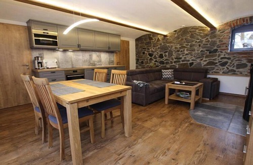 Malschwitz Apartment | Apartment with sauna and fireplace in Bautzen