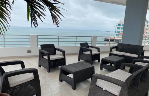 Salinas Apartment | APARTMENT WITH SEA VIEW, 1 MINUTE FROM THE BEACH!