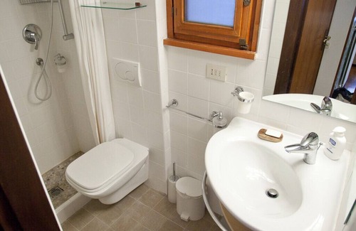 Verrand Apartment | Apartment with small terrace with stunning views of Mont Blanc