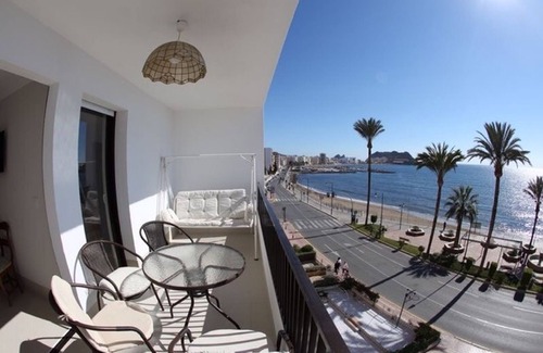 Aguilas House | Apartment with terrace on the seafront