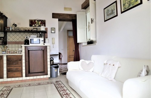 Ortigia Apartment | Apartment with terrace on typical roofs and sea view . 2 bathrooms