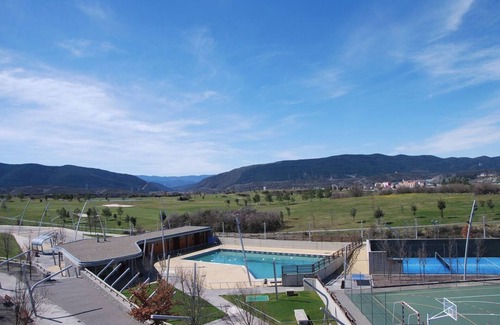Abena Apartment | Apartment with views of the Pyrenees with free Wifi and Netflix