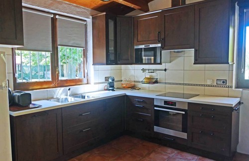 Castello d'Empuries Bed & Breakfast | Apartment within the hotel, surrounded by an 18-hole Pitch&Putt golf course