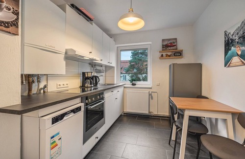 Dohren-Wulfel Apartment | Apartment 'Wohnung Hannover Ogli' with Wi-Fi