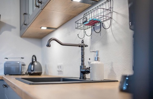 Gaißach Apartment | Apartment 'Wohnung Sunntratn ' with Mountain View, Balcony and Wi-Fi