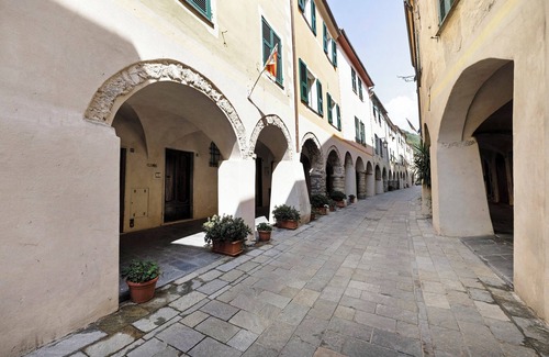 Zuccarello Apartment | Apartment 'Zia Lina 1' with Mountain View, Wi-Fi and Air Conditioning