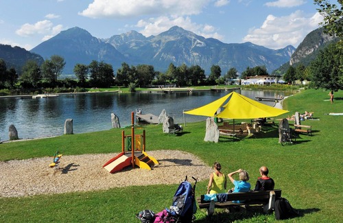 Stumm Apartment | "Apartmenthaus Zentral 2er App" near the Ski Area with Mountain View, Wi-Fi