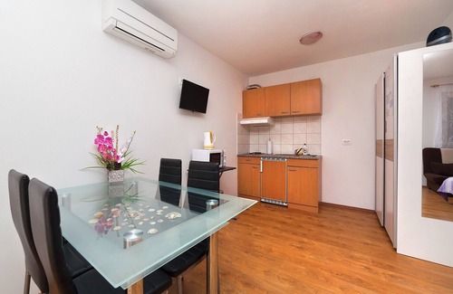 Brsec Apartment | Apartments Barbara with Swimming Pool - Studio Apartment with Swimming Pool