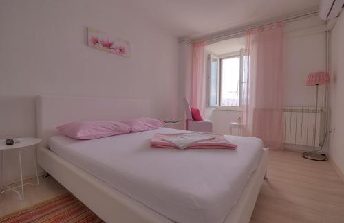 Senj House | Apartments & Rooms Josephine