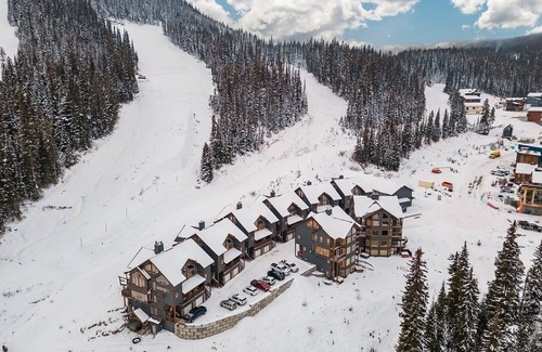 Okanagan-Similkameen House | Apex Mountain ~ Kaya's Retreat