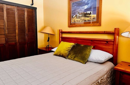 Okanagan-Similkameen Apartment | Apex Mountain ~ Alpine Ski Out ~ Apex Mountain Inn
