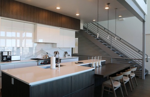 Park City House | Apex Residence~SKI-IN~SKI-OUT FRONT DOOR~High Elevation Luxury 4 BR & king sofa