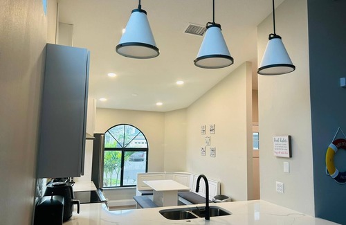 Apollo Beach House | Apollo Beach Family House