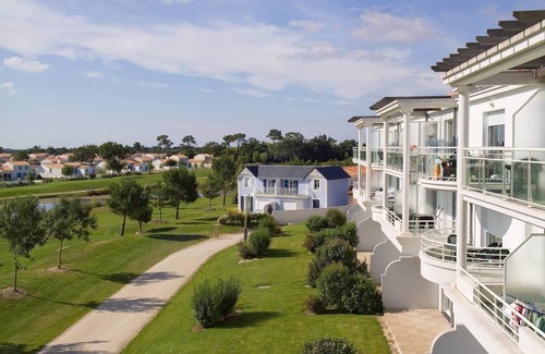 Coex Condo | Appart sur le Terrain de Golf !