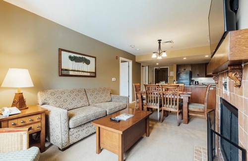 Vernon Condo | Appalachian @ Mtn Creek Pool Hot Tubs Sauna Gym Deck Mtn Front #316