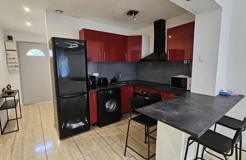 Boulouris-sur-Mer Apartment | Apparently spacious, a stone's throw from the sea