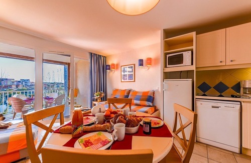 Coudalere Hotel | Appart Abordable avec Terrasse Privée