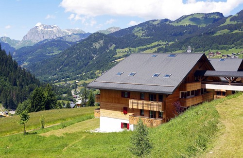 Chatel Condo | Appart + Balcon | Navette Gratuite aux pistes