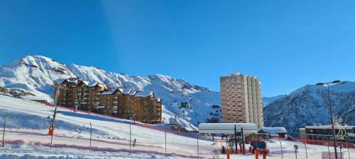 Orcieres-Merlette Apartment | Appart chaleureux au pied des pistes avec piscine