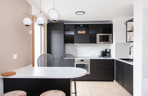 Monmousseau-Verollot Apartment | Appart Chic & Elégant-Métro 7 Leo-Lagrange+Parking