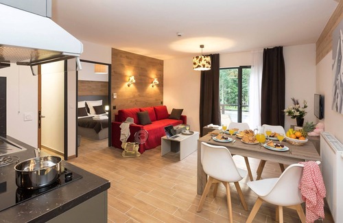 Les Tines Condo | Appart Cosy pour Skier à Chamonix | 2 Piscines !