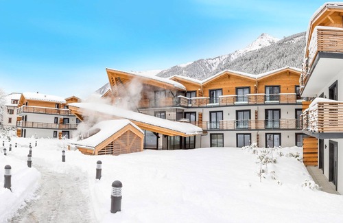 Les Tines Condo | Appart Cosy pour Skier à Chamonix | 2 Piscines !