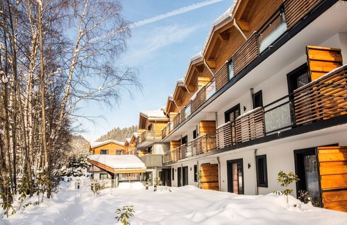 Les Tines Condo | Appart Cosy pour Skier à Chamonix | 2 Piscines !