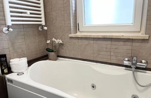 Zona XXXIV Casal Palocco Apartment | Appartamento a Roma in Via Molteni - Villaggio Verde