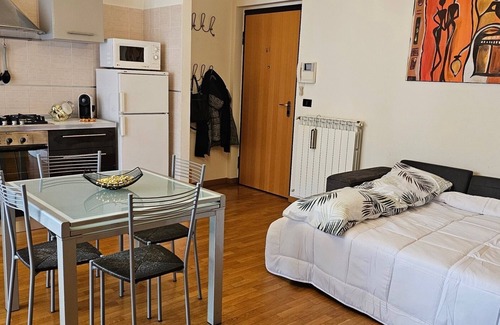 Vigevano Apartment | Appartamento comodo per il centro e la satzione in Palazzina tranquilla