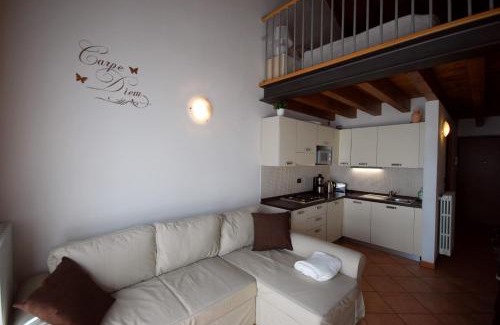 Gardola Apartment | Appartamento Cristina - Theater Home