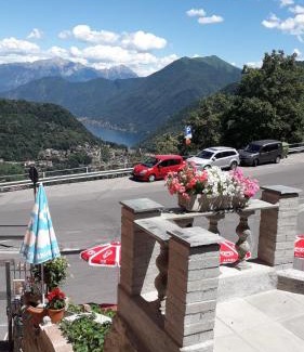 Centro Valle Intelvi Apartment | Appartamento Vista Lago di Como - Italia