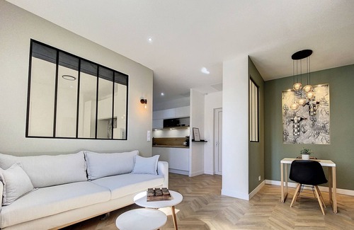Creon Apartment | Appartchic - Superbe Appartement Parking Sécurisé Plein Centre