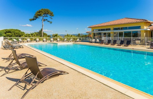 Le Brusc Condo | Appartement spacieux sur 2 étages près de la plage