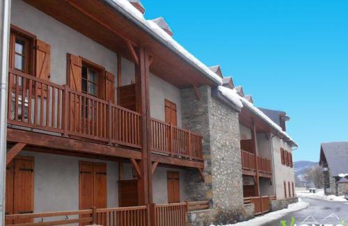 Vignec Apartment | Appartement 2 Pièces pour 6 Personnes avec Balcon et Accès Piscine à Vignec, Proche Saint-Lary-Soulan - FR-1-504-598