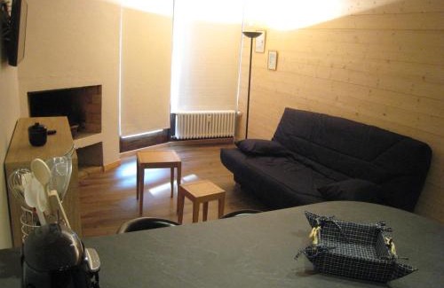 La Clusaz Apartment | Appartement 2 Pièces, Ski au Pied, Balcon Sud, Confort pour 6 - FR-1-459-62