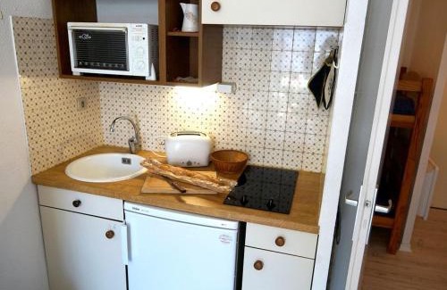 Bagneres-de-Luchon Apartment | Appartement 4 pers. à Luchon - Balcons Sud, Parking et Proximité Thermes et Commerces - FR-1-313-151