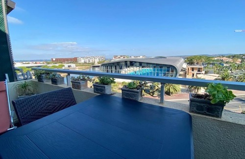 Sete Condo | Appartement 4e Étage 300 m Plage